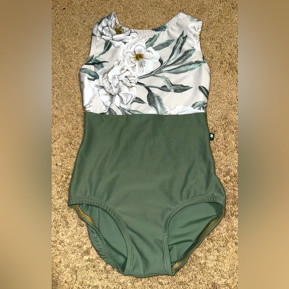Lucky Leo Almond Camellia bottom Aloe Spandex fabric, Flight style custom made